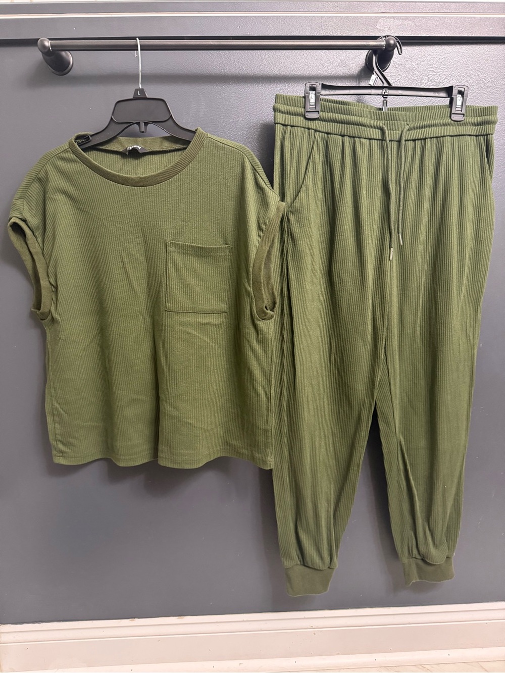 Olive Green Women's Ribbed Lounge Pants & Top Set